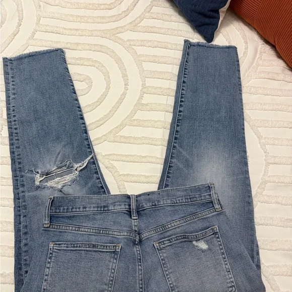 GAP Women's Girlfriend Jeans - Picture 5 of 11